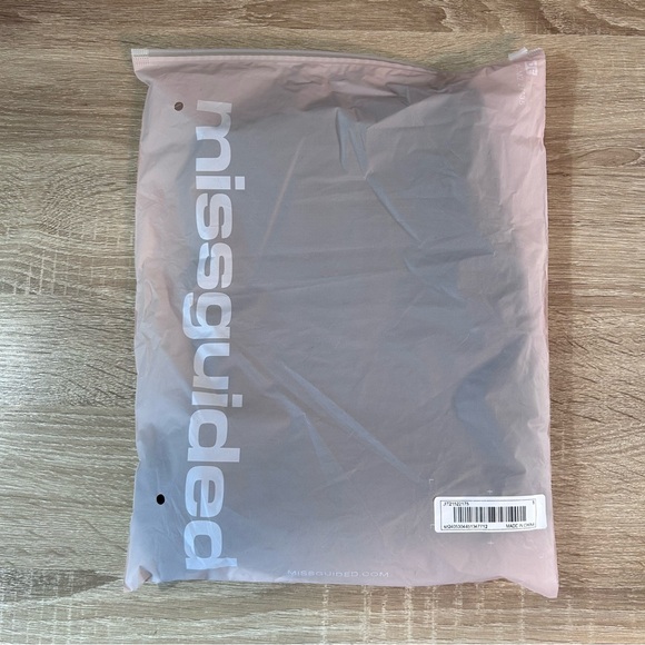 🆕MISSGUIDED Ribbed Shorts - Picture 6 of 6